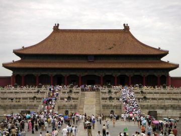 Forbidden City Crowd Bottlenecks: Where Visitors Slow Down and How to Keep Moving